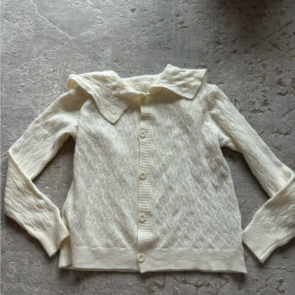 Sweater - Picture 1 of 4